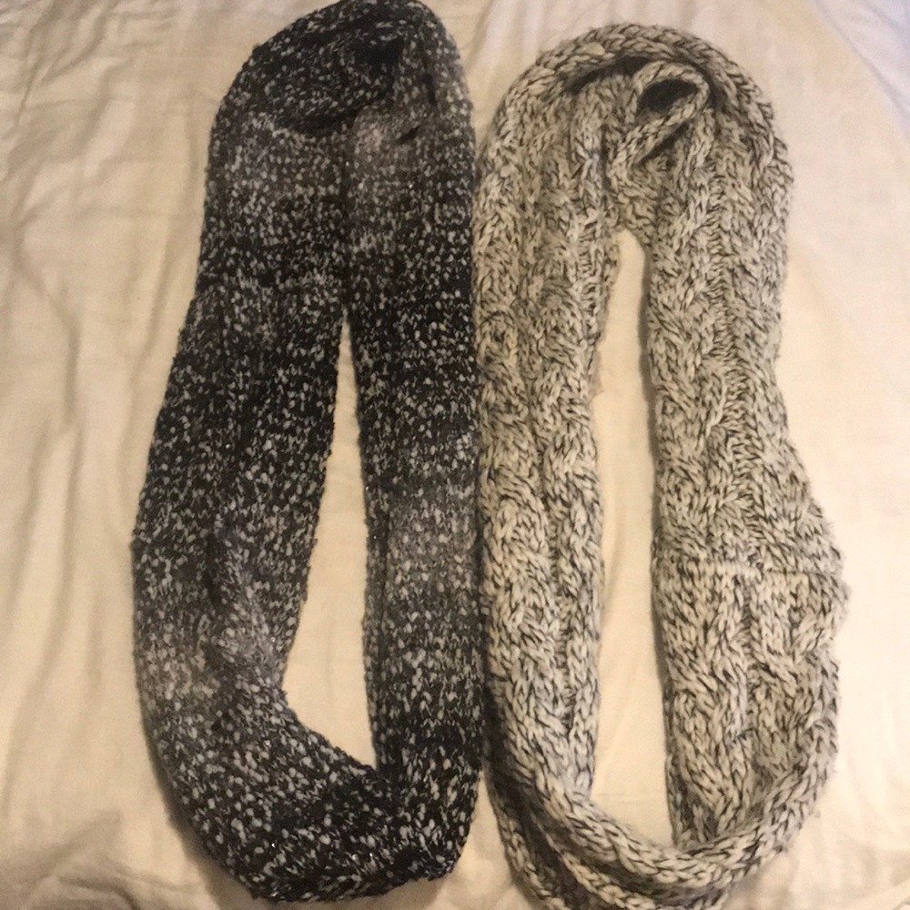 Loop scarves- Set of 2